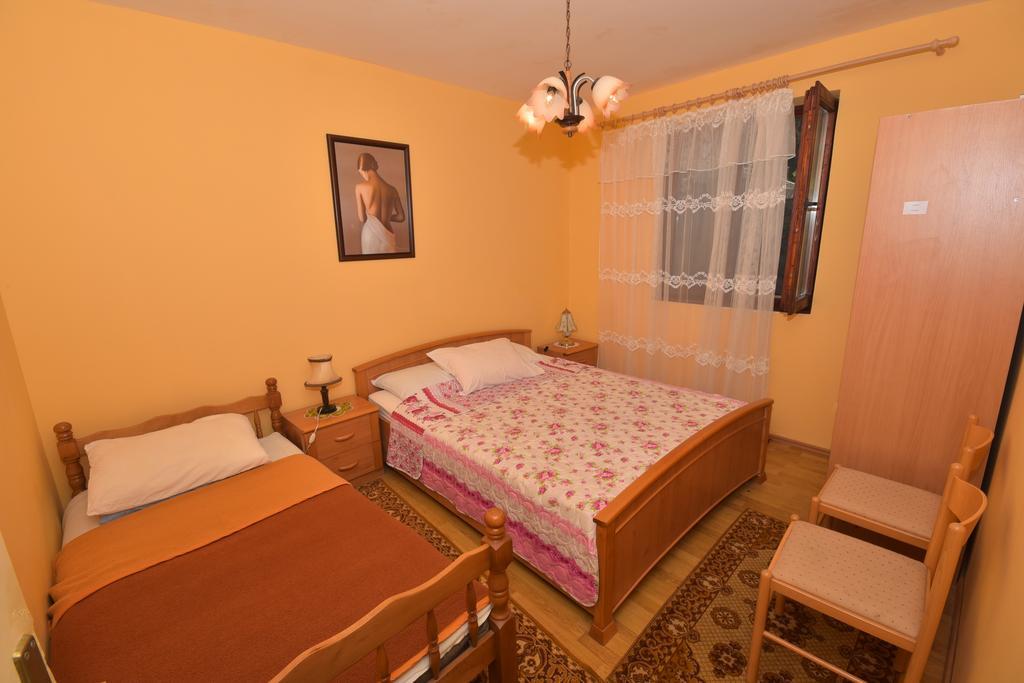 Apartments Biga Donji Morinj Phòng bức ảnh